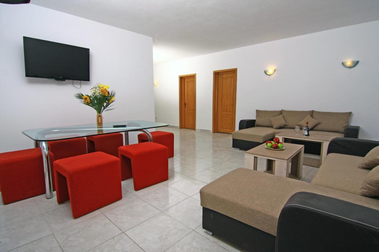 Nirvana Accommodation Bucareste Exterior foto