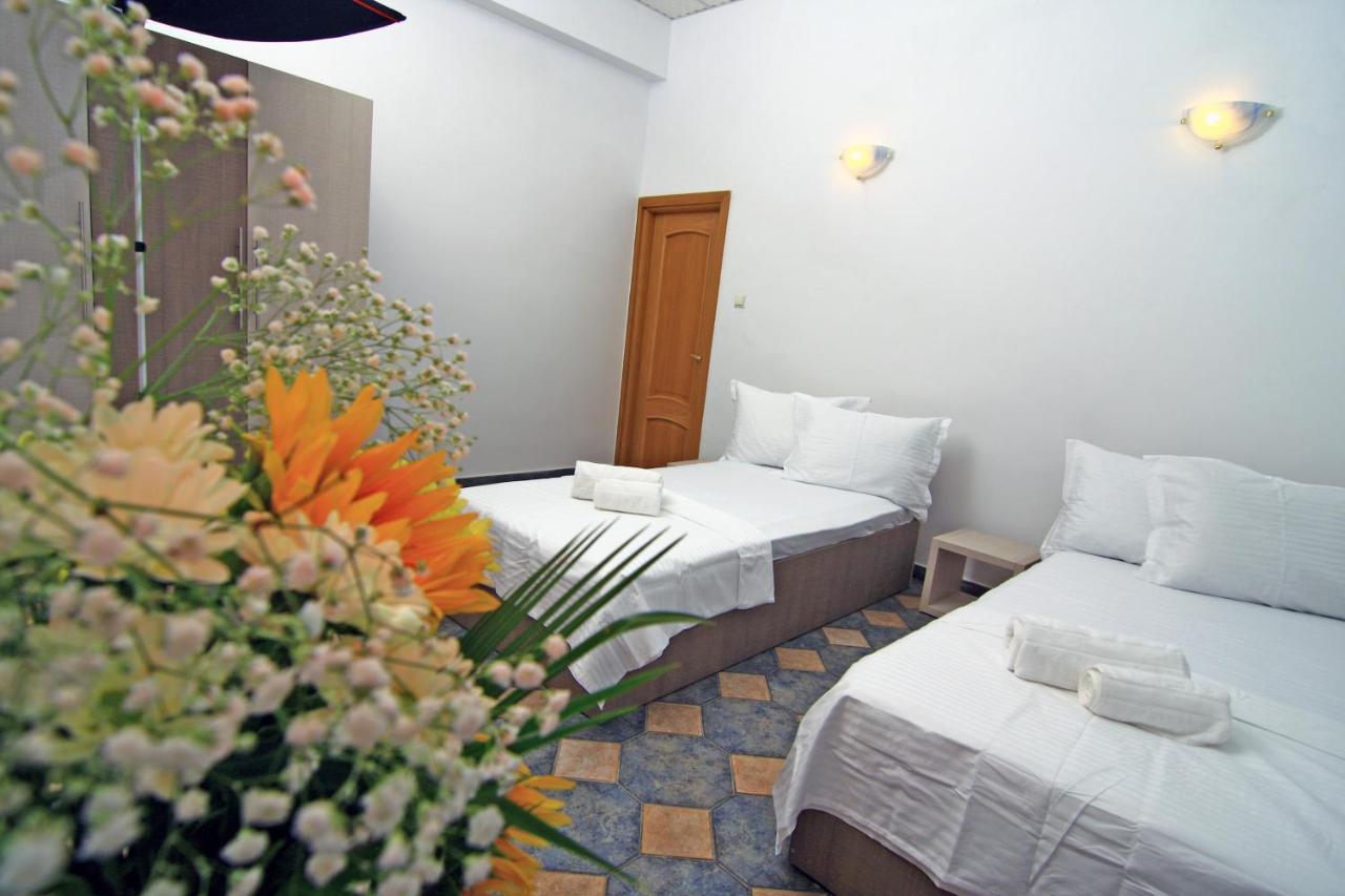 Nirvana Accommodation Bucareste Exterior foto